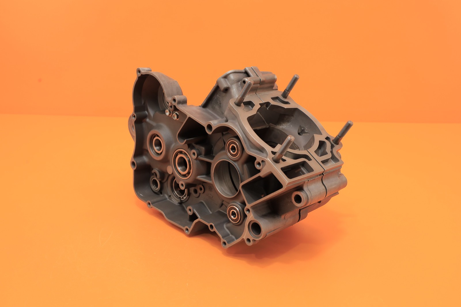 2003 98-05 KTM 200 EXC SX OEM Engine Crankcase Set Carter Block Half Bottom End