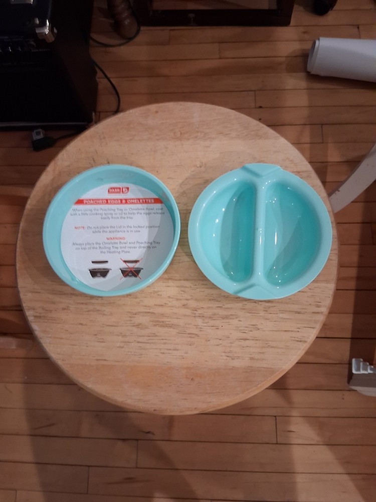 DASH EGG COOKER W MANUAL