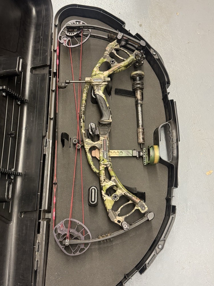Hoyt Carbon Rx4 Compound Bow With Case