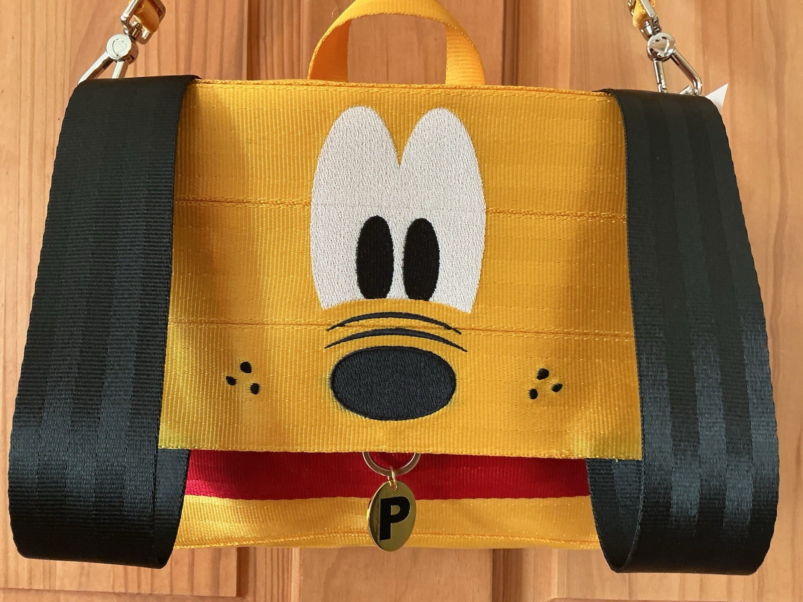 Harvey's Seatbelt Disney Pluto Foldover Crossbody NEW