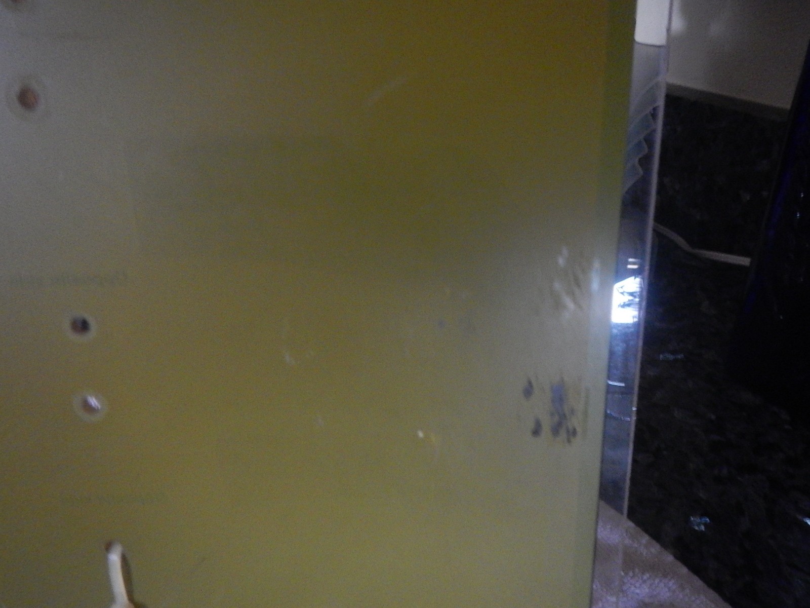 Vintage Sabre scrimshaw knife counter top store display with one NOS knife