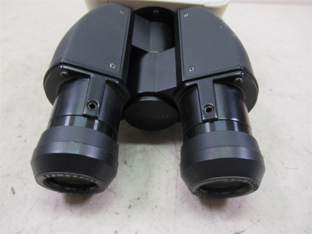 Nikon E200 Eclipse Binocular Microscope Head with 2 Eyepieces