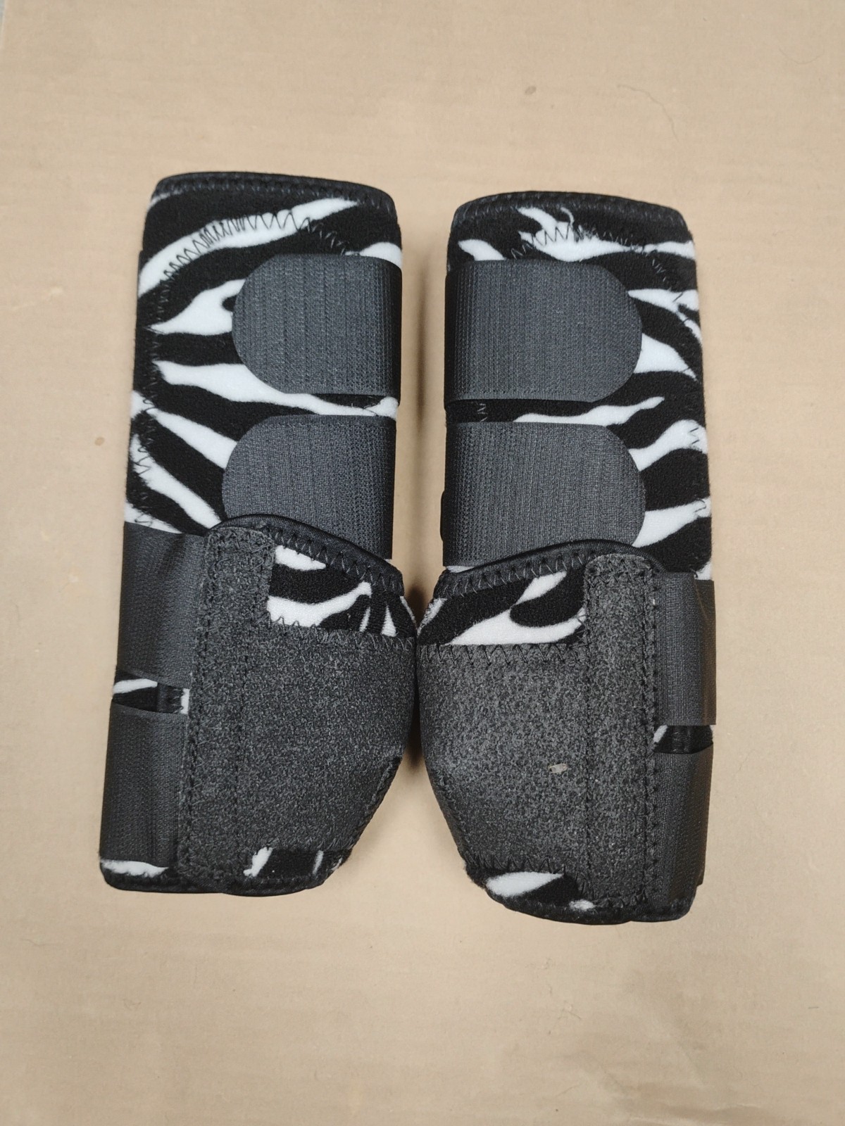 New In Package Classic Legacy CLS100 Hind Boots Zebra Medium