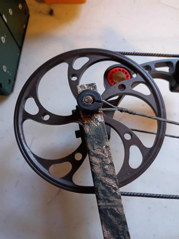 Mathews Drenalin Compound Bow 28" Draw 70lb