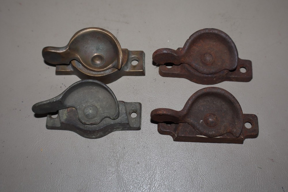 4 Different Antique Window Sash Locks No Keepers 2 Brass & 2 Metal