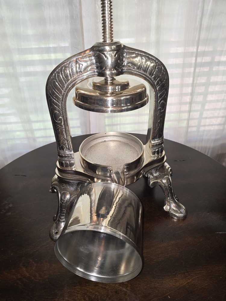 Silver Plated Duck Press Or Canalier