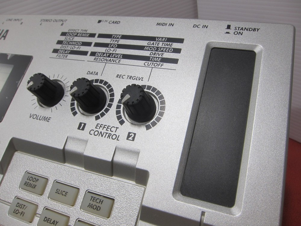 Yamaha SU200 Sampling Unit Loop Sampler Very Good Tested w/ power supply, 128MB