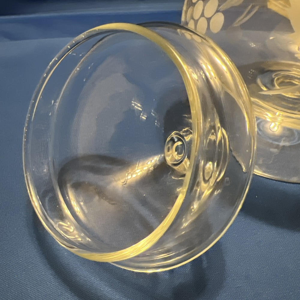 Vintage Leaf & Grape Pattern Etched Candy Dish With Lid 7.5”