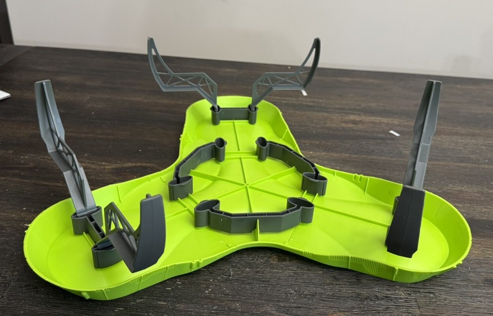 HEXBUG Gladiators Battling Robots Stadium - 2 Gladiators Included!