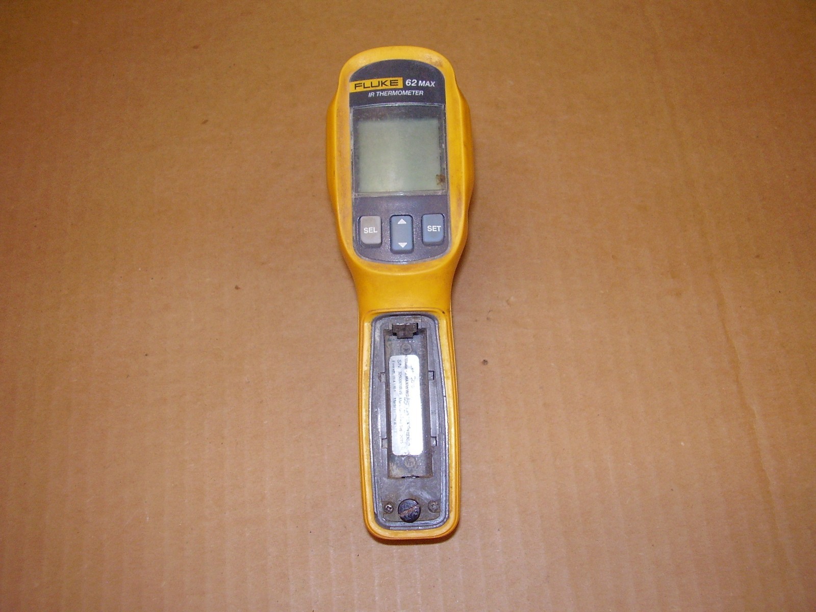 Fluke 62 Max IR Thermometer Missing Battery Cover READ DESC