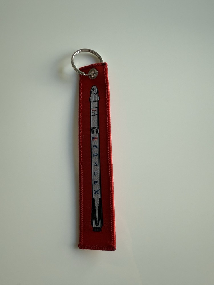 Red SpaceX Falcon 9 REMOVE BEFORE FLIGHT Luggage Tag Zipper Pull Keychain