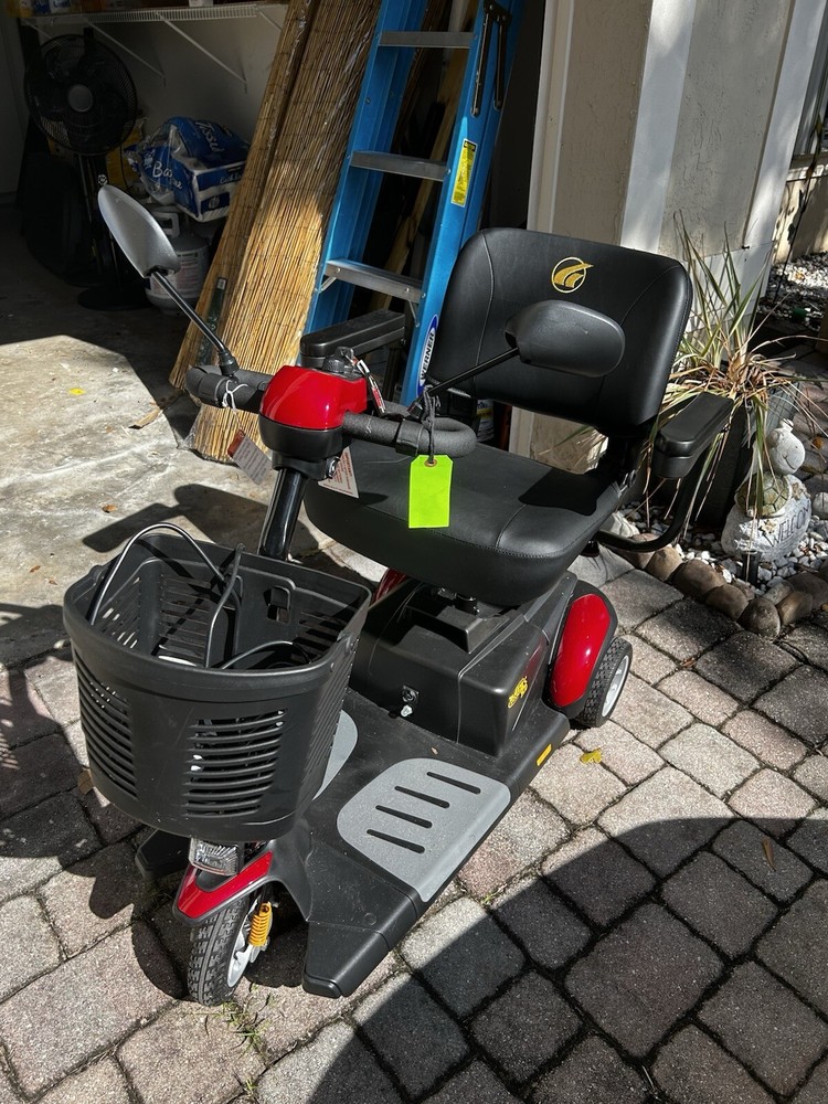 Golden technologies 3 Wheel Mobility Chair