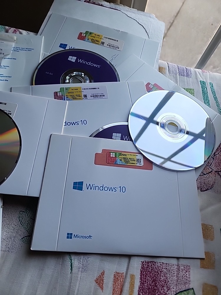 Microsoft Windows 10 Pro 64 Bit