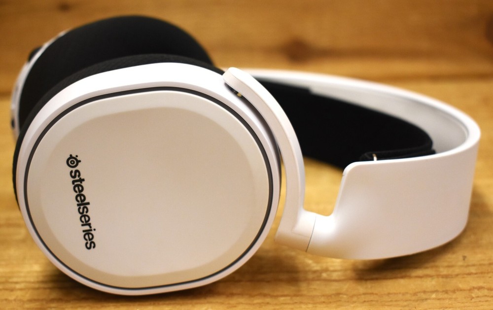 Steelseries Arctis 3 Console Wired High-Performance Gaming Headset White Chatmix