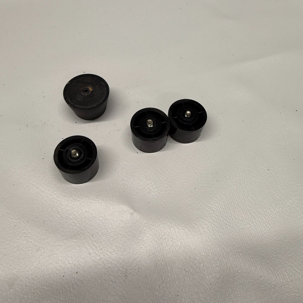 Marantz 1060 Bottom Feet