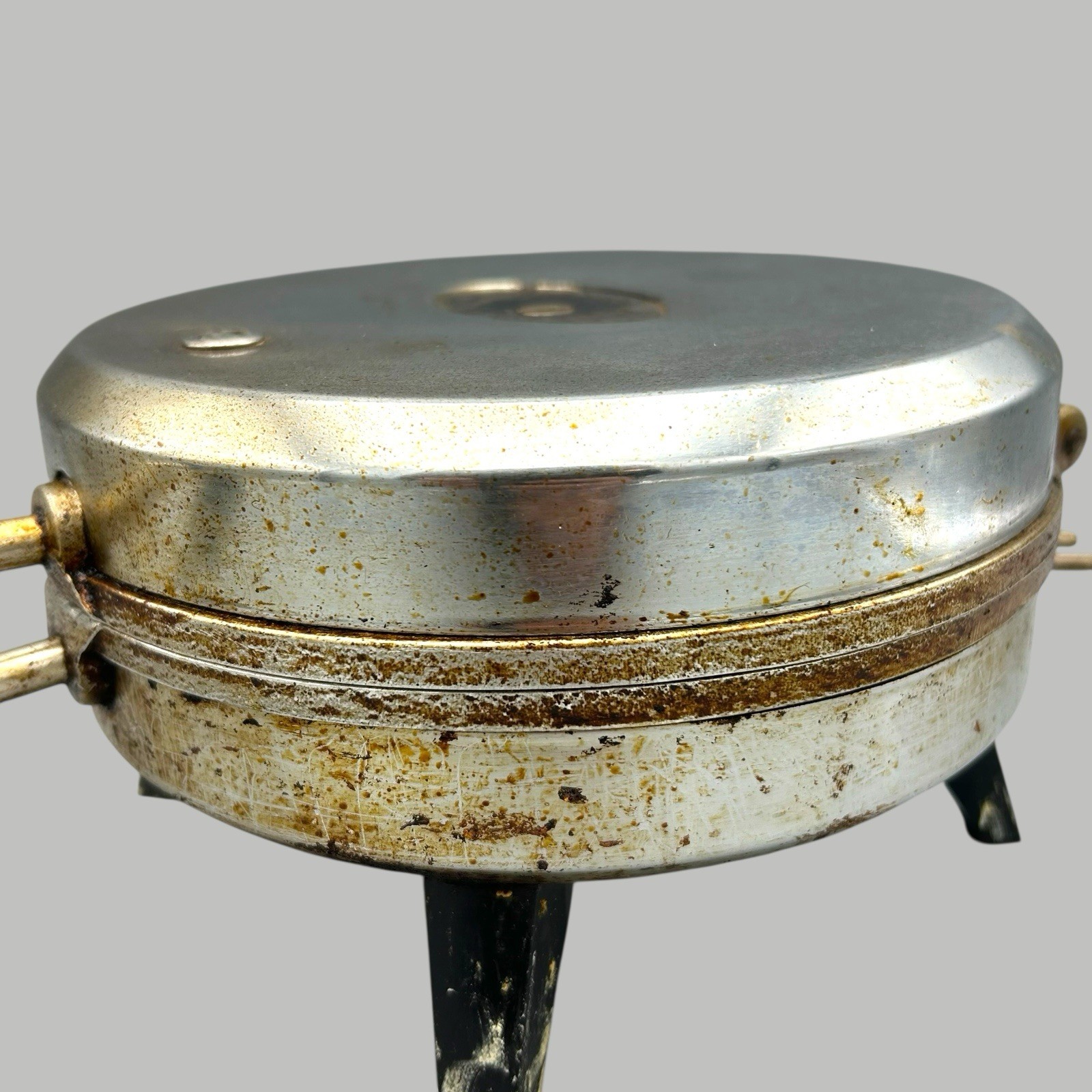 Vitantonio Pizzelle Maid Model 400 Automatic Pizzelle Maker Italian Cookie Used