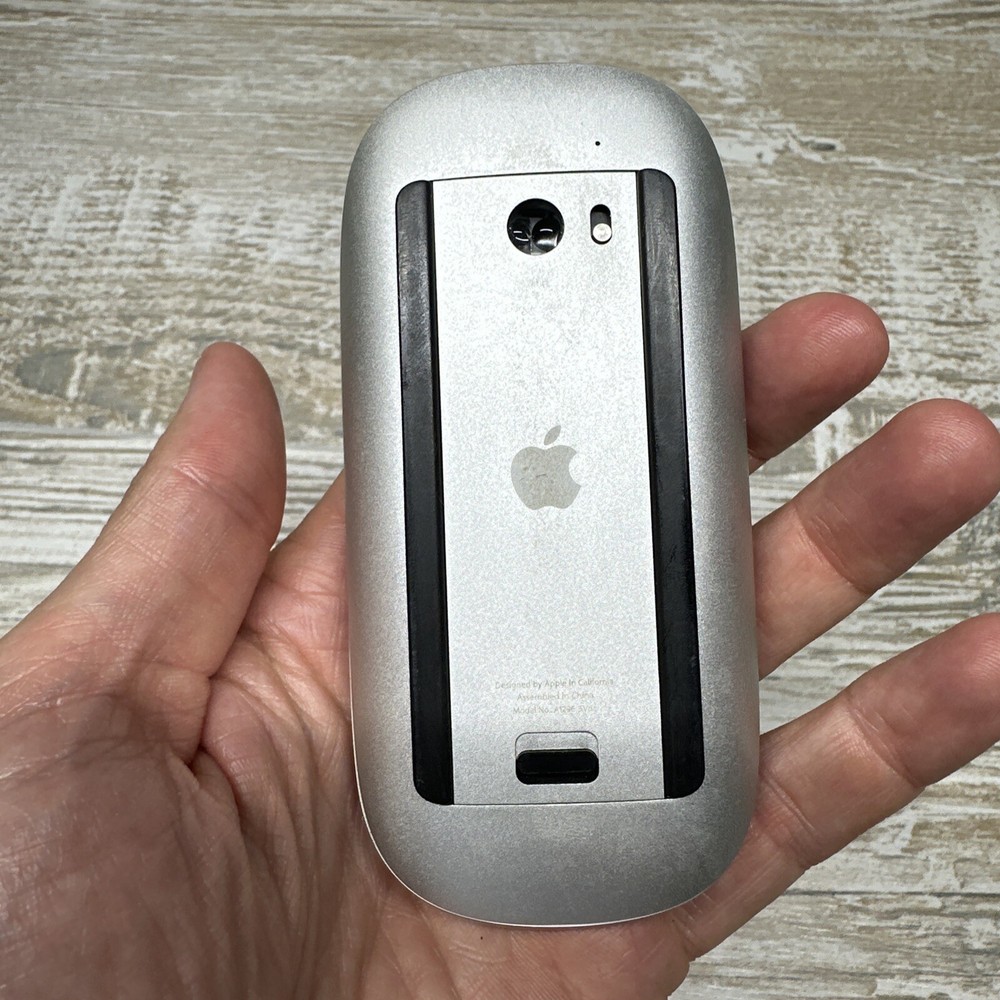 Apple Magic Mouse Bluetooth Wireless Model A1296 Needs 2 AA Batts - Not Included