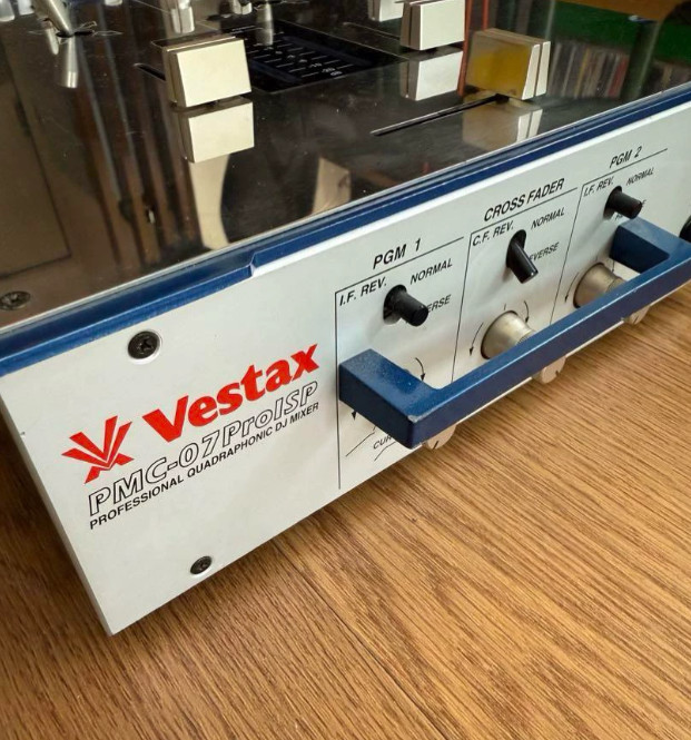 1pcs Vestax PMC-07Pro ISP Mixing Console