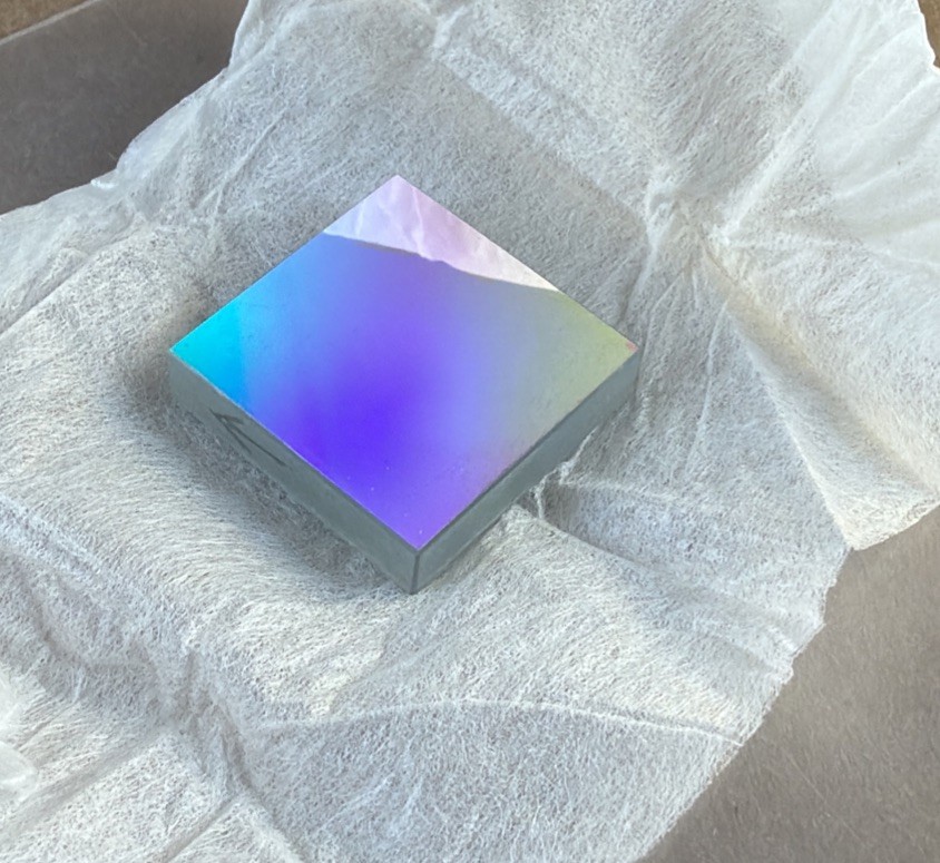 25mm x 25mm Reflective Diffraction Grating on Glass 6mm Thick Unmarked
