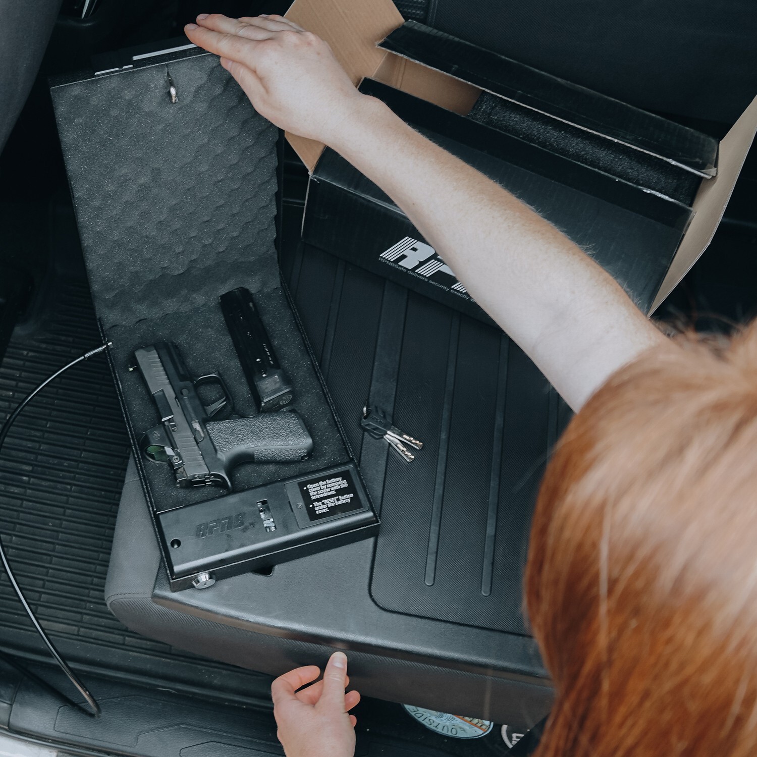 RPNB Black Biometric Fingerprint Gun Safe Quick Access LED Light， Open Box