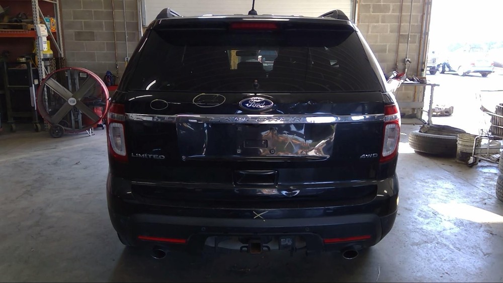 Used Automatic Transmission Shift Lever Assembly fits: 2011 Ford Explorer Grade