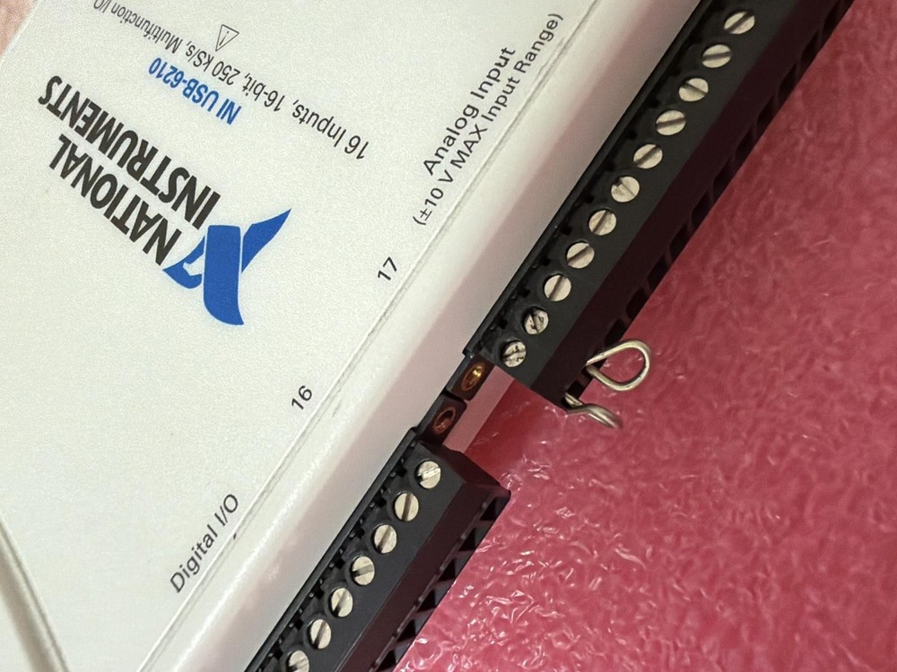 NATIONAL INSTRUMENTS NI USB-6210 MULTIFUNCTION I/O