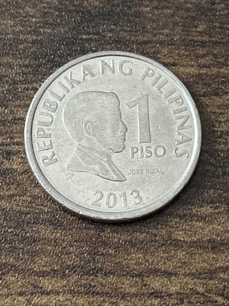 2013 Philippines 1 Piso Actual Coin TK6122*