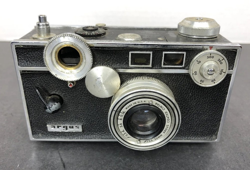 Vintage 1952 Argus C3 Rangefinder 35 mm Camera “The Brick” Untested