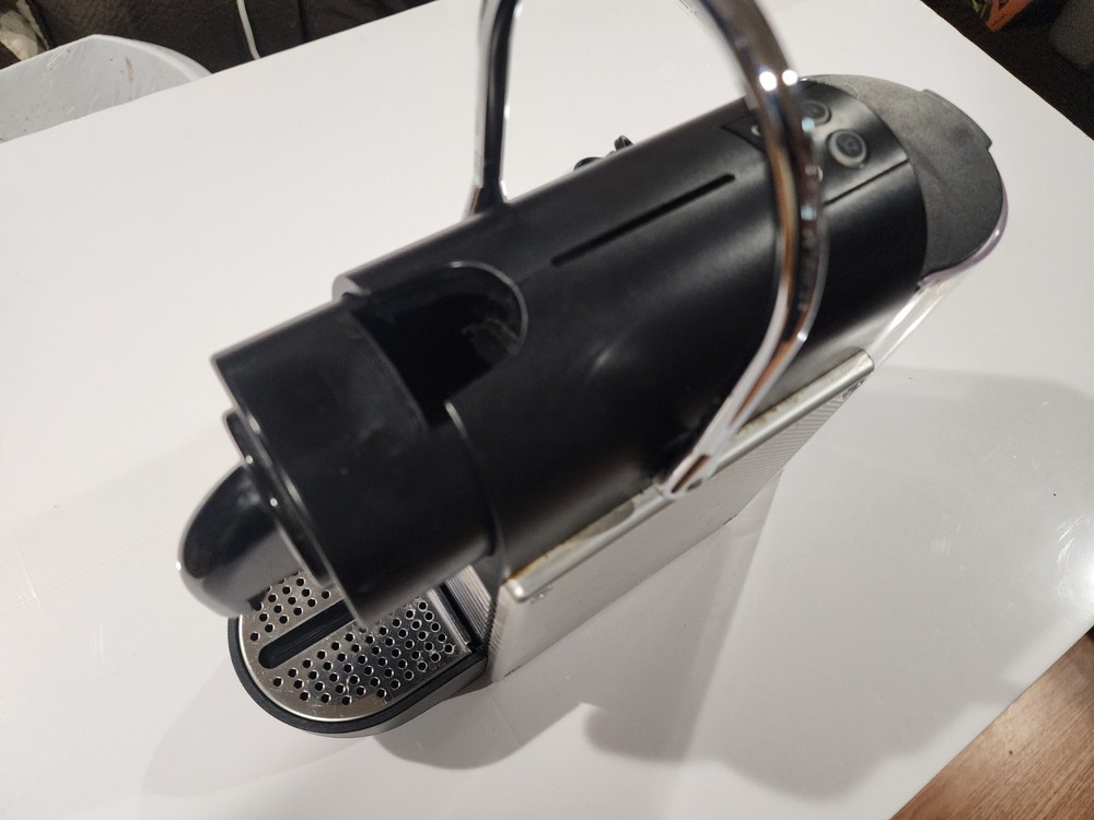 De'Longhi Nespresso Machine Model Pixie EN125S - *READ* *PARTS*