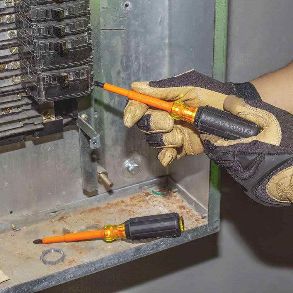 Klein Tools 2 Piece Keystone & Phillips Screwdriver Set Bit Sizes: Philips #2