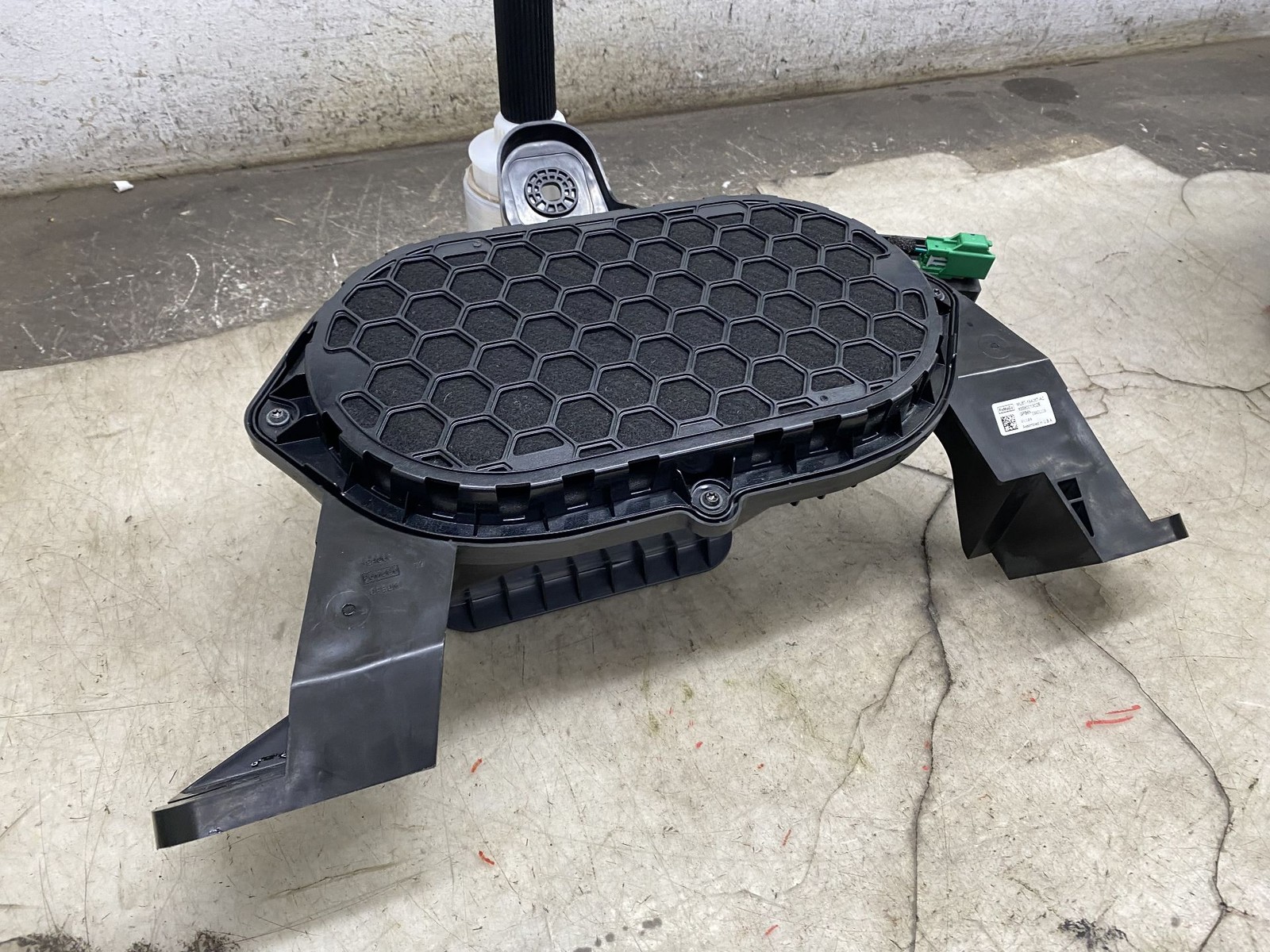 2022-2024 FORD F-150 LIGHTNING BANG & OLUFSEN SUBWOOFER SPEAKER MU5T-19A067-AC