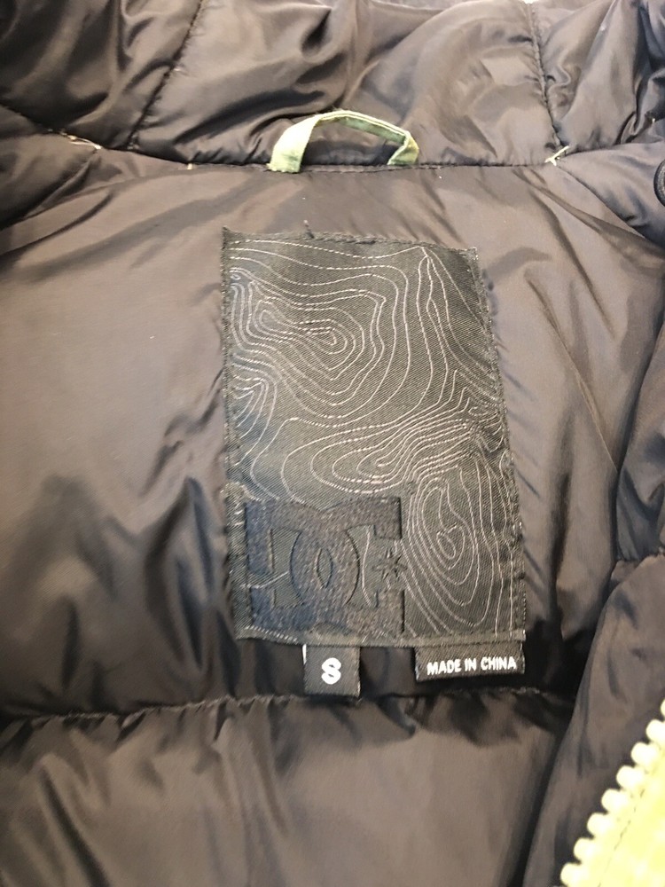 Mens DC Down Ski Snowboarding Jacket Winter Coat Mint Condition Size Small