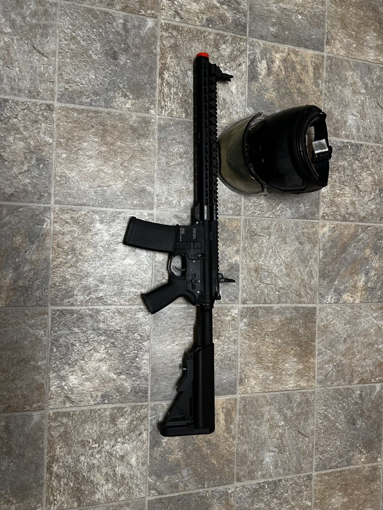 airsoft gun