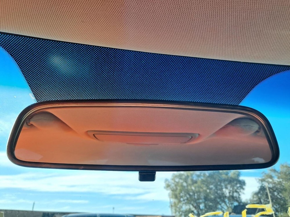 OPTIMAKIA 2015 Glove Box 4765526