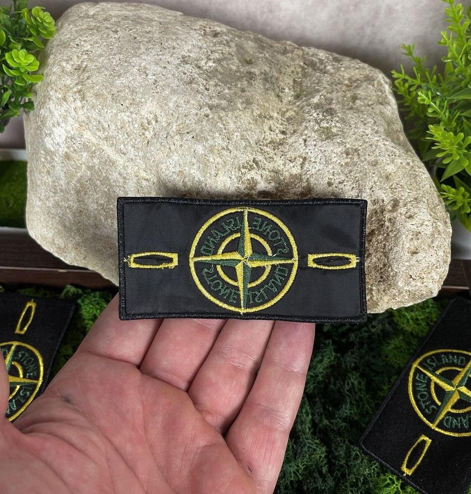 STONE ISLAND Badge +2 Buttons Black Logo Patch Compass