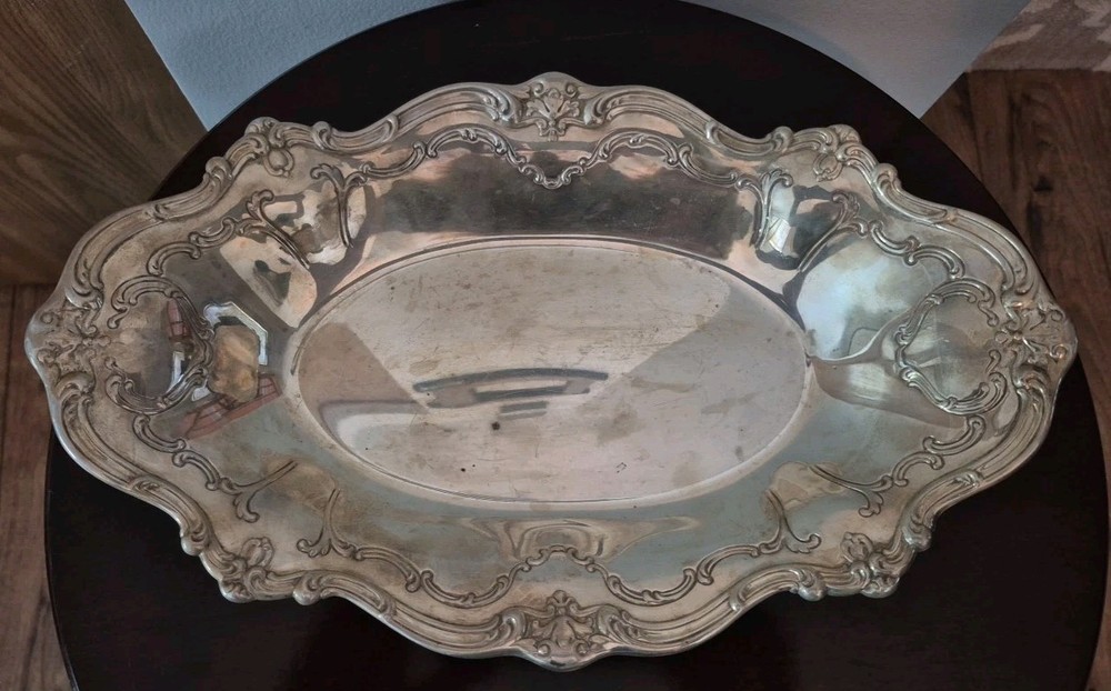 Vintage Gorham E silver plated YC1311 Chantilly Duchess`pattern bread tray