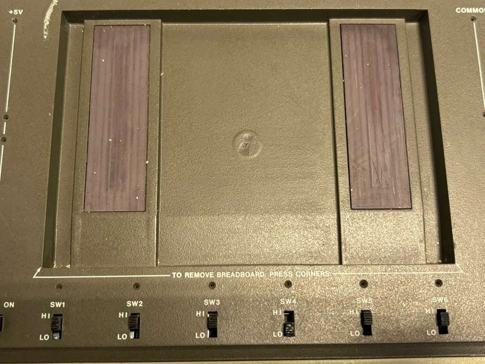 HP Hewlett-Packard 5035T Logic Lab Breadboard for Digital Circuit Experiments