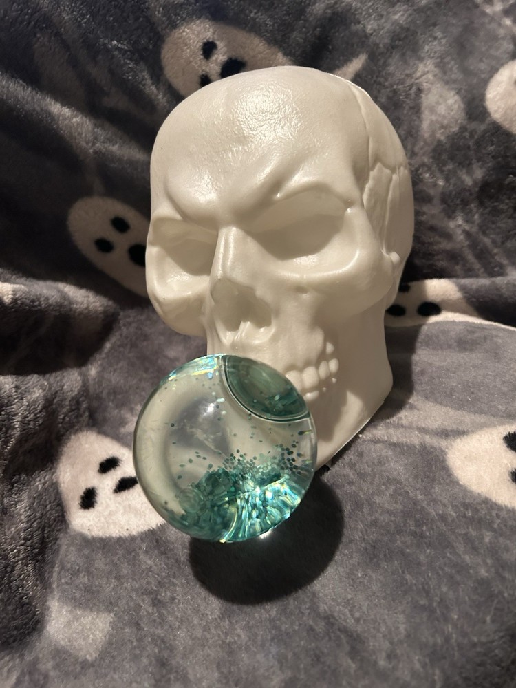 Skull Blowing Bubble Gum Snow Globe!