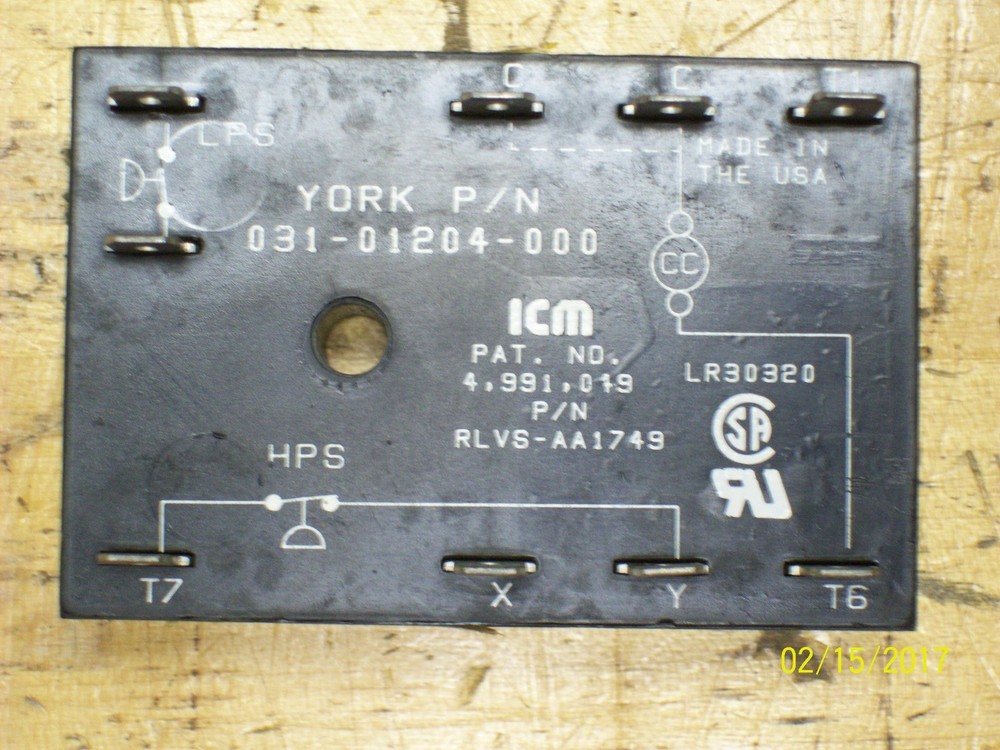 YORK 031-01204-000 COMPRESSOR CONTROL MODULE