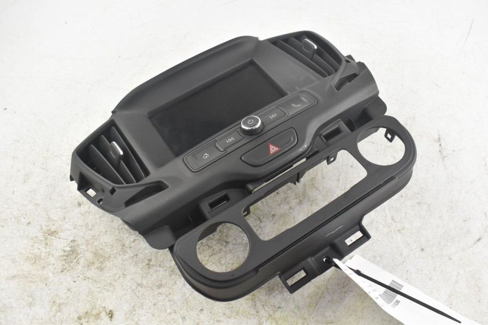 2018 GMC Terrain Used Display Screen - No Anti-Theft Code, Reprogram Required