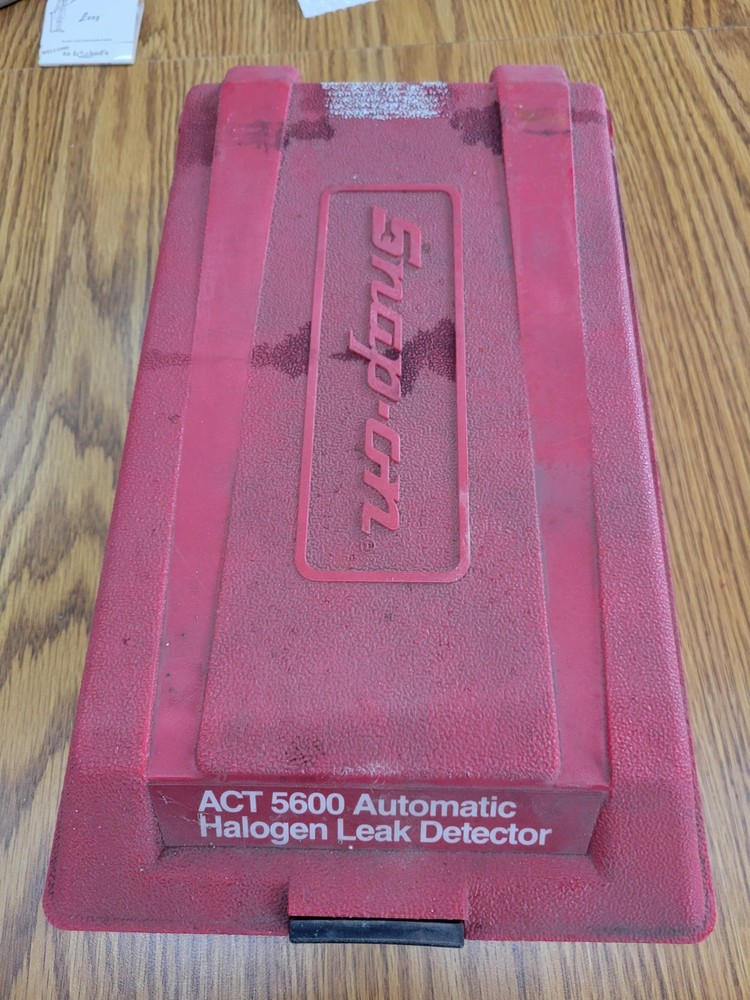 Snap-On Tools Act 5600 Automatic Halogen Leak Detector with Case UNTESTED As-Is