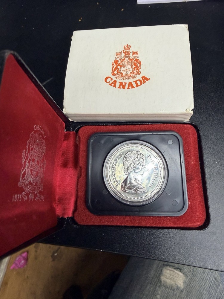 1975 Canada Silver Dollar *Calgary Centennial* in Mint Box (silver)