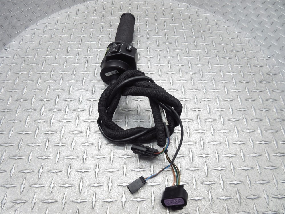 2021 21-22 Can-Am Spyder RT Right Switch Throttle Control Handle Grip READ NOTES