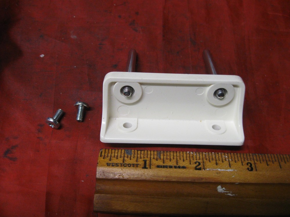 Kenmore 158.1010180  Sewing Machine Rear Thread Spool Pin Rack