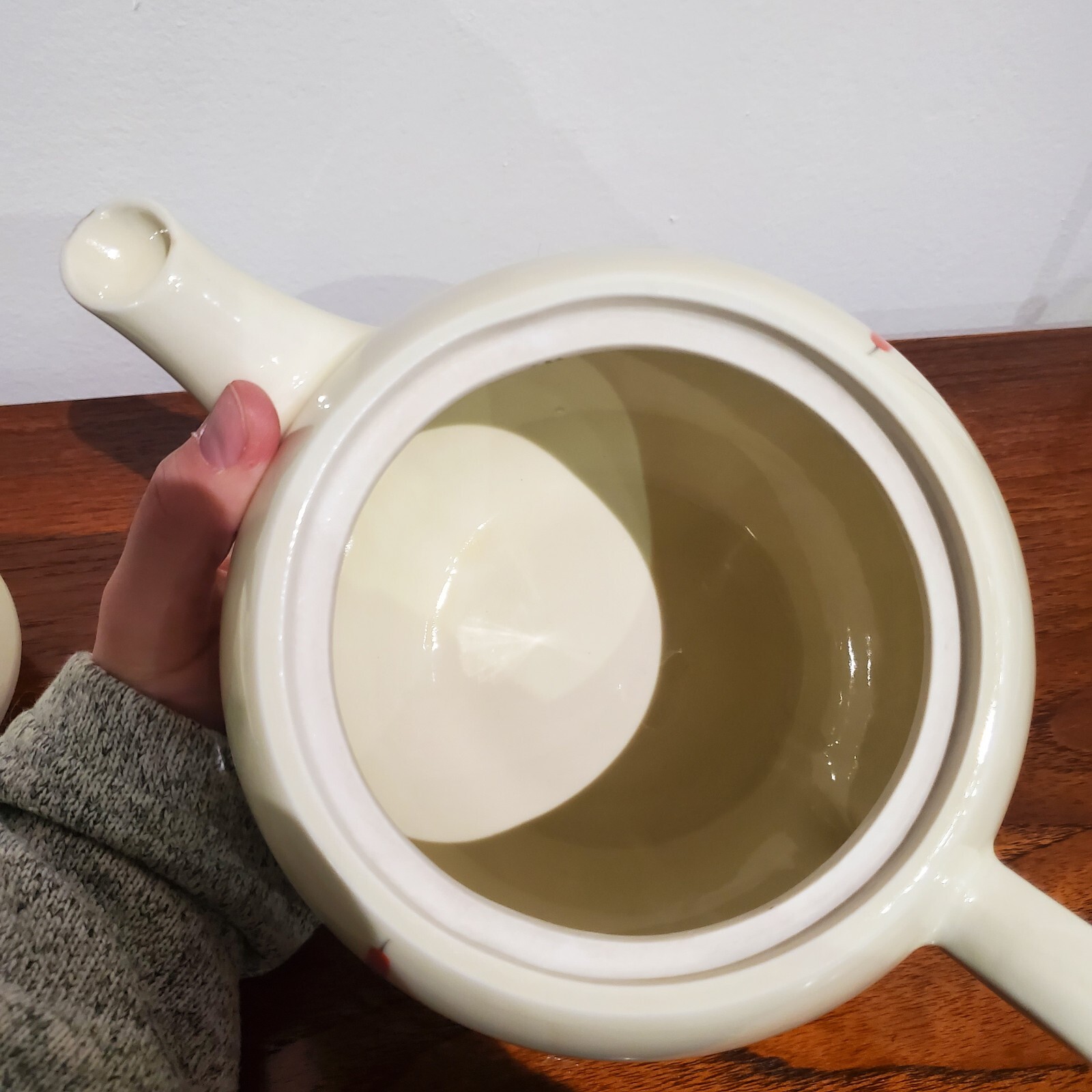 Vintage Porcelier Trademark Vitreous Hand Dec. China White Red Cat Tails Teapot