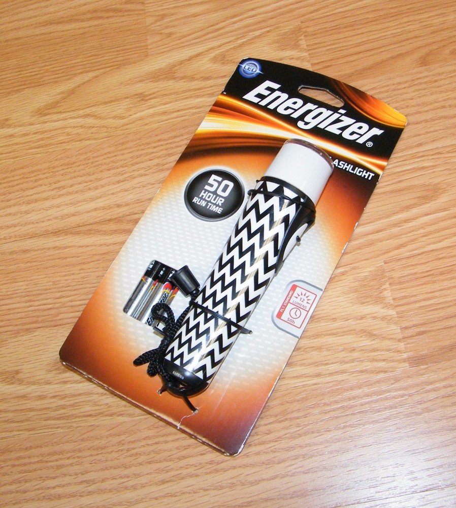 Genuine Energizer 50 Hour Run Time Black / White Pattern LED Flashlight **NEW**