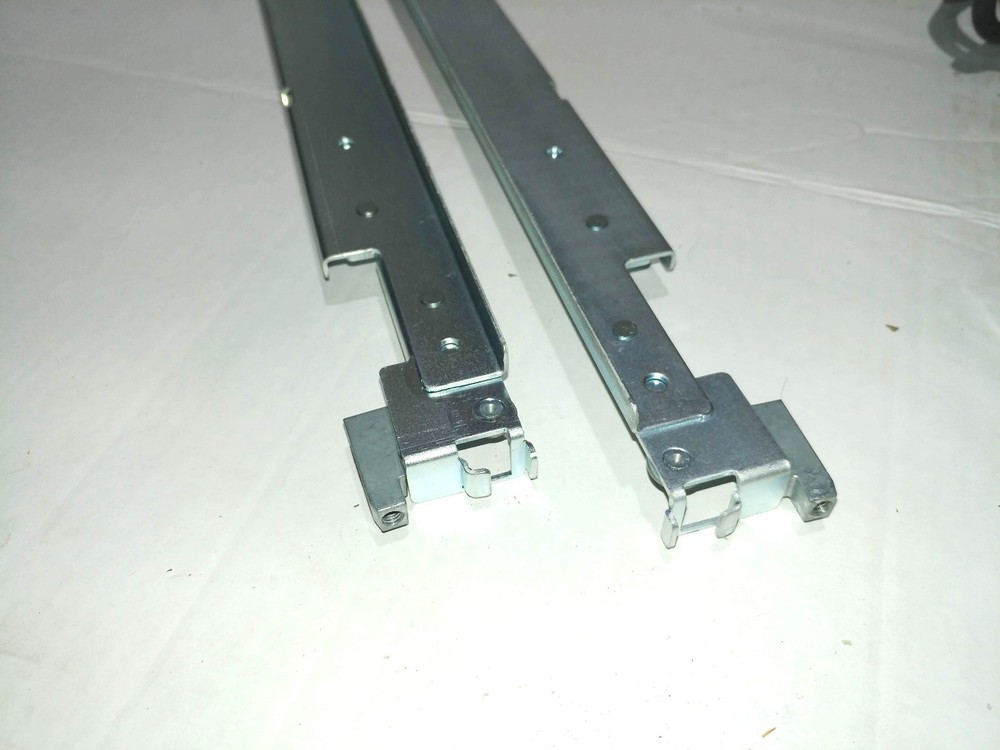 Dell PowerEdge 1850 1U Static 4-Post Rapid Rail CC063