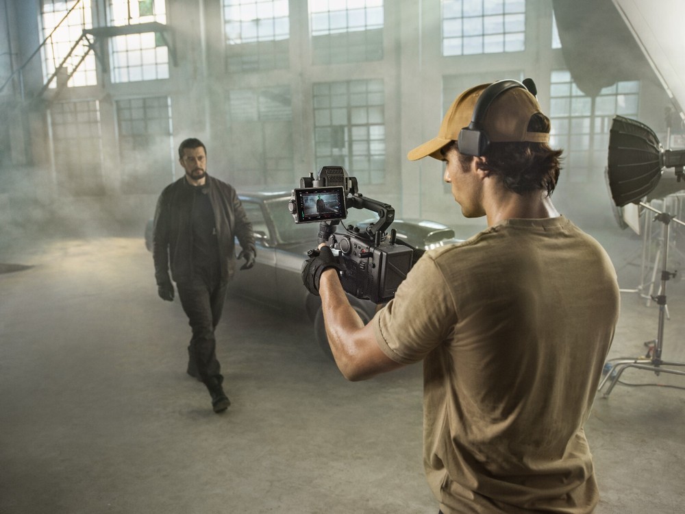 DJI Ronin 4D 4-Axis Cinema Camera 6K Combo Kit