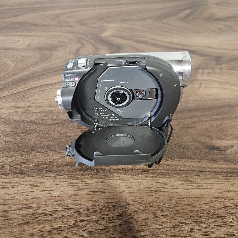 Panasonic VDR-D150EB Camcorder Silver Working