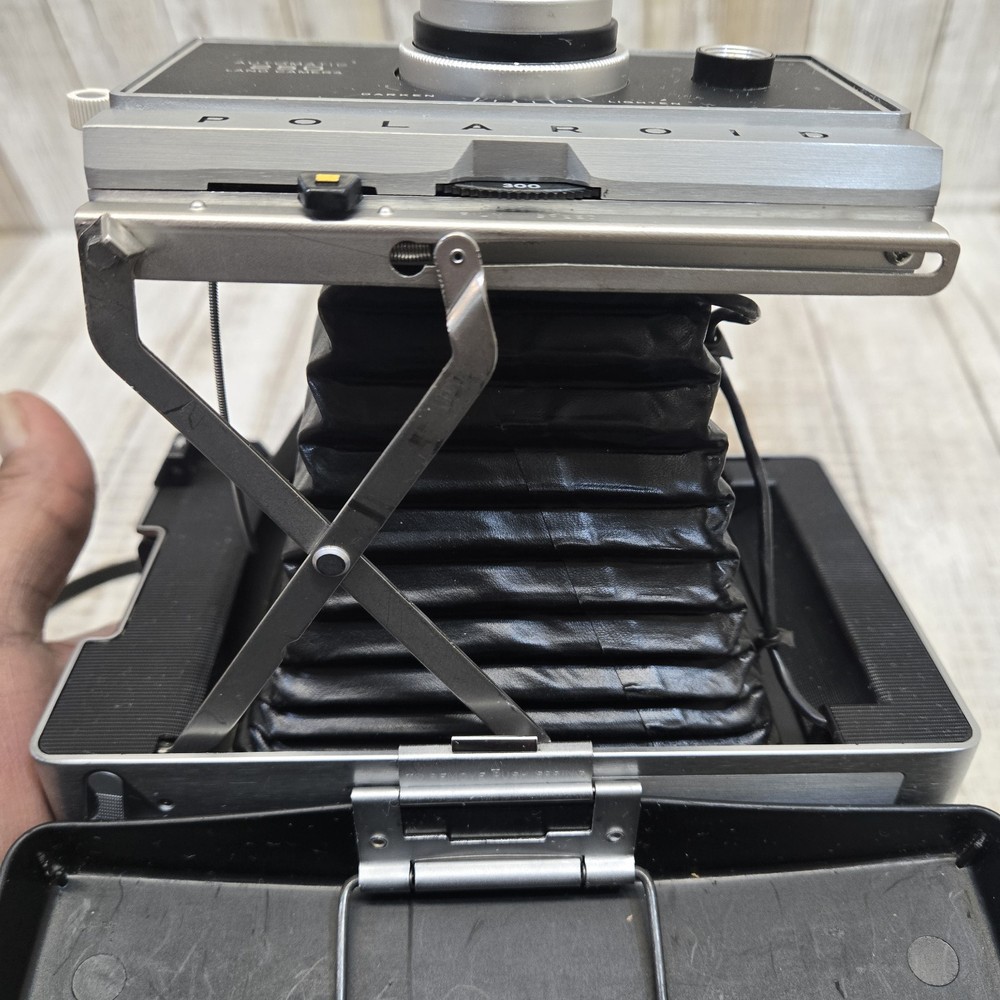 Vintage Polaroid Automatic 250 Land Camera With Manual